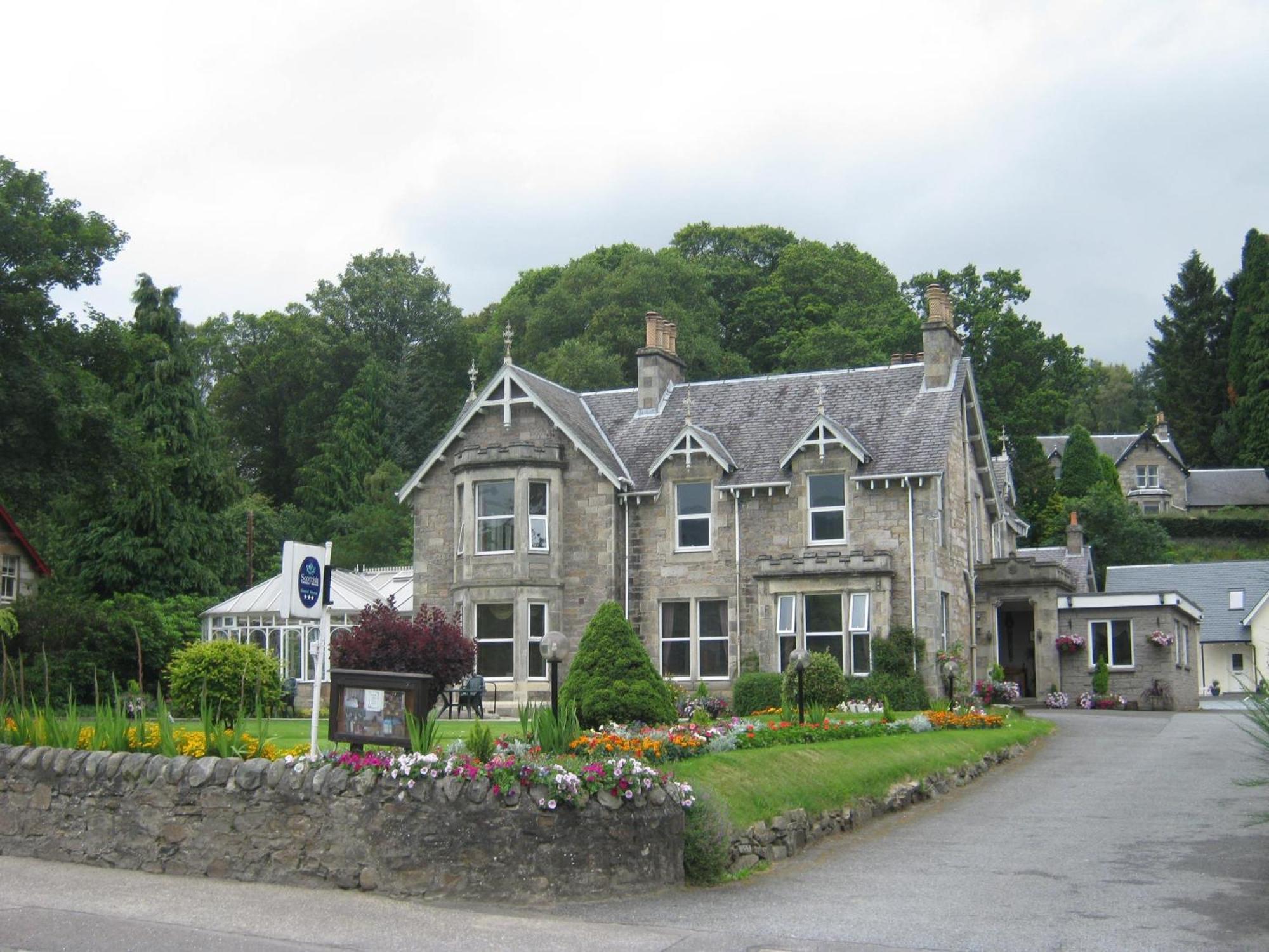 The Claymore Guest House Pitlochry Exterior photo