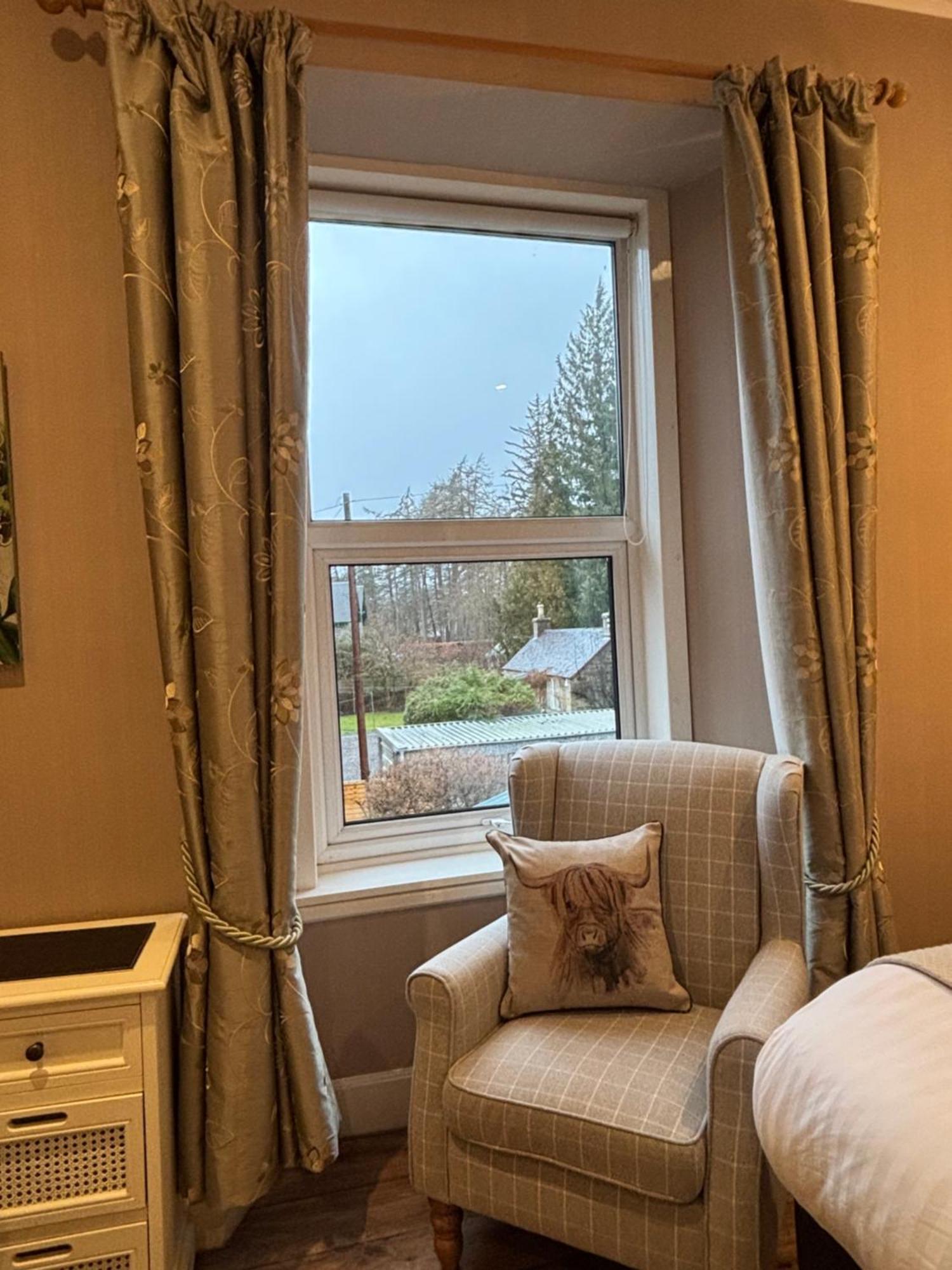 The Claymore Guest House Pitlochry Exterior photo